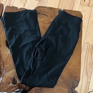 Sleek Black Women's Leggings